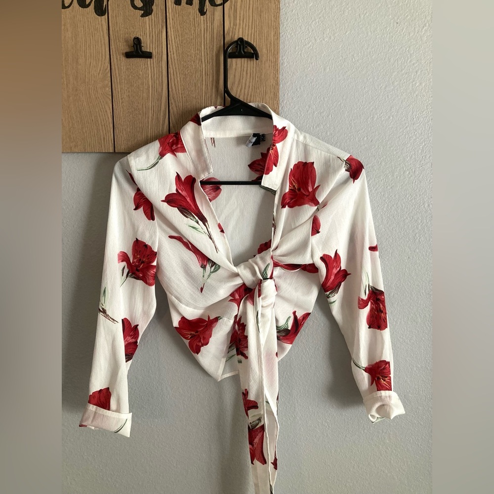 Pretty Little Things shirt - Picture 1 of 3